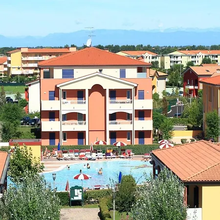 Ai Pini Lido Altanea Apartment *