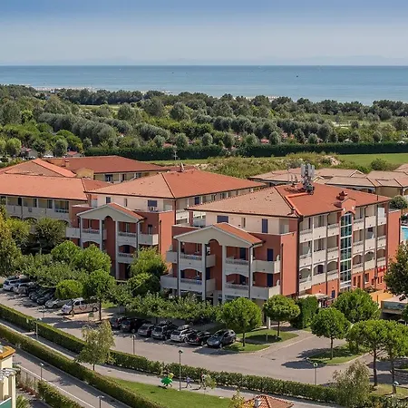 Ai Pini Lido Altanea