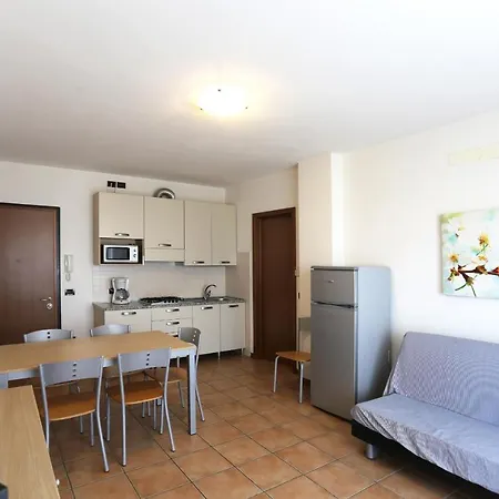 Ai Pini Lido Altanea Apartmán *