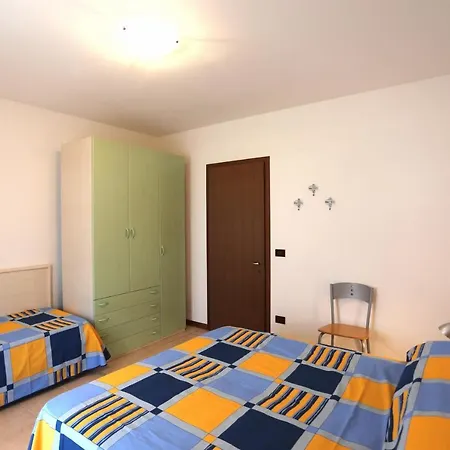 Ai Pini Lido Altanea *