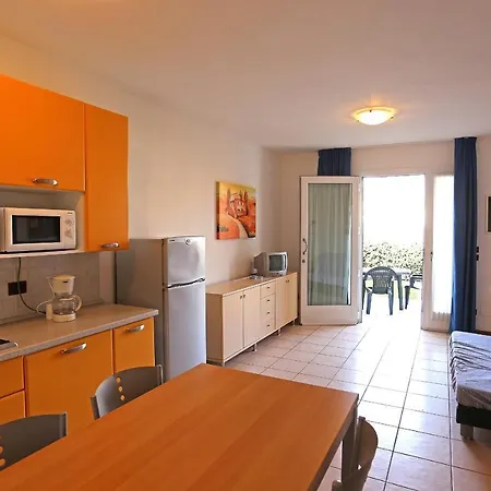 Ai Pini Lido Altanea Apartmán *